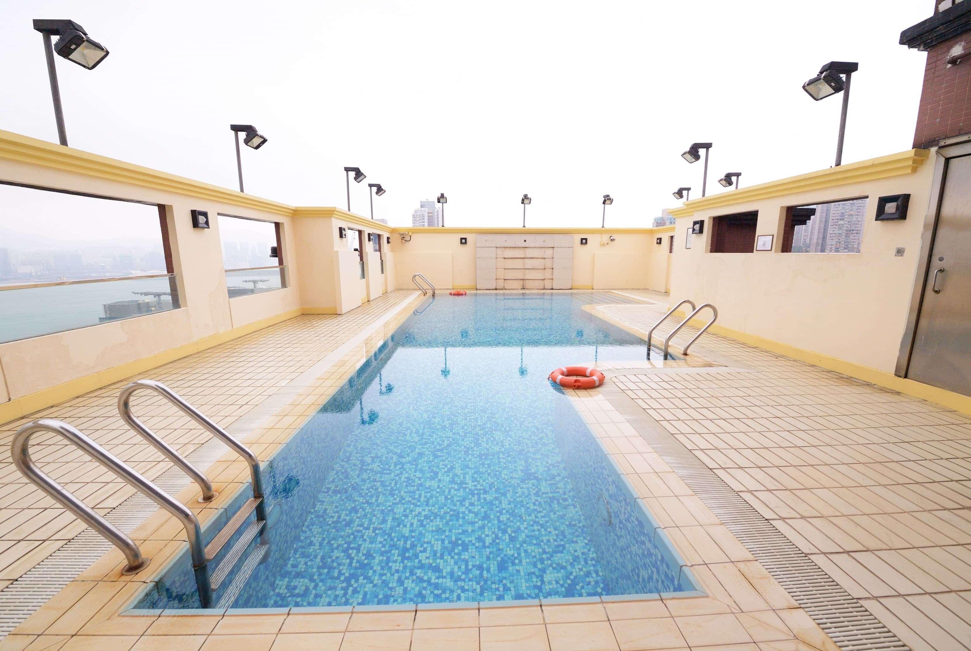 Ramada Grand View 4*