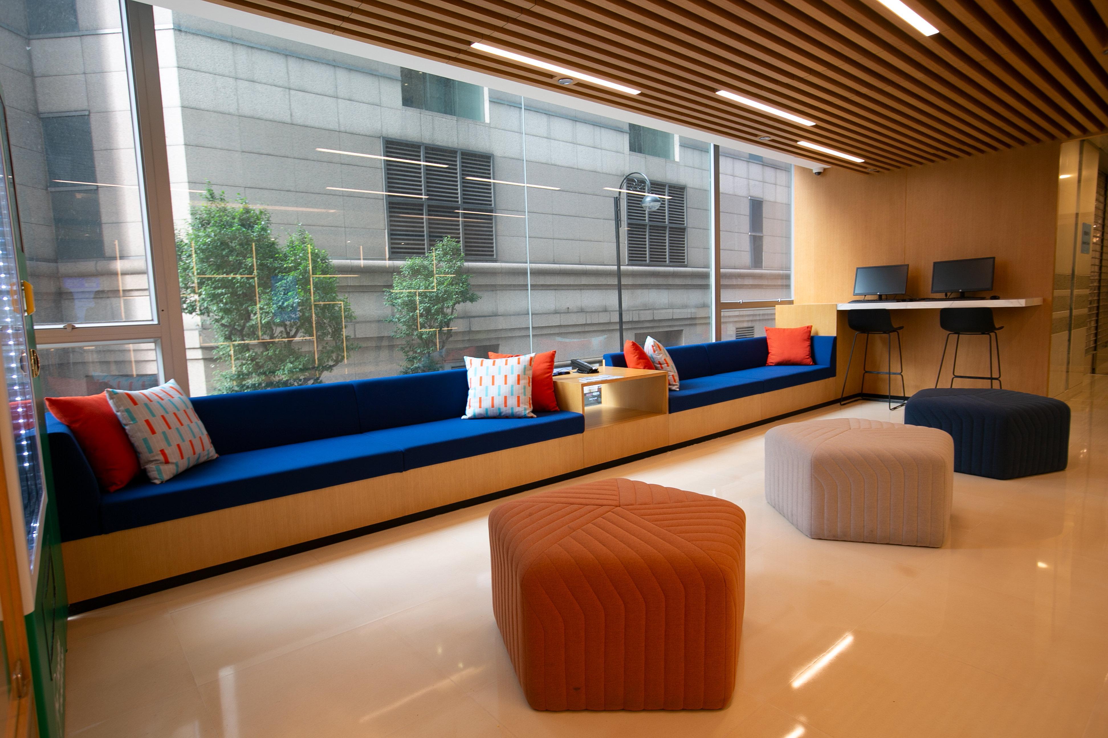 Holiday Express Causeway Bay By Ihg Hotel