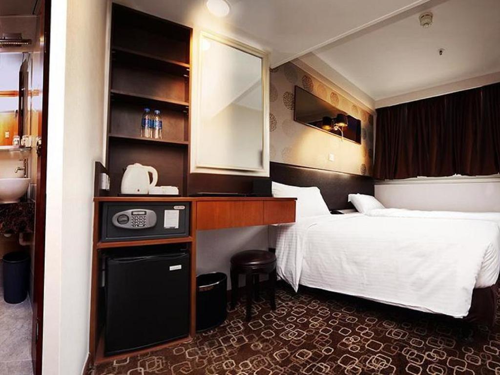 Lander Edward 3* Hong Kong