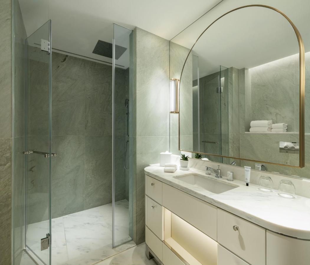 Hotel Lanson Place Causeway Bay, 5*