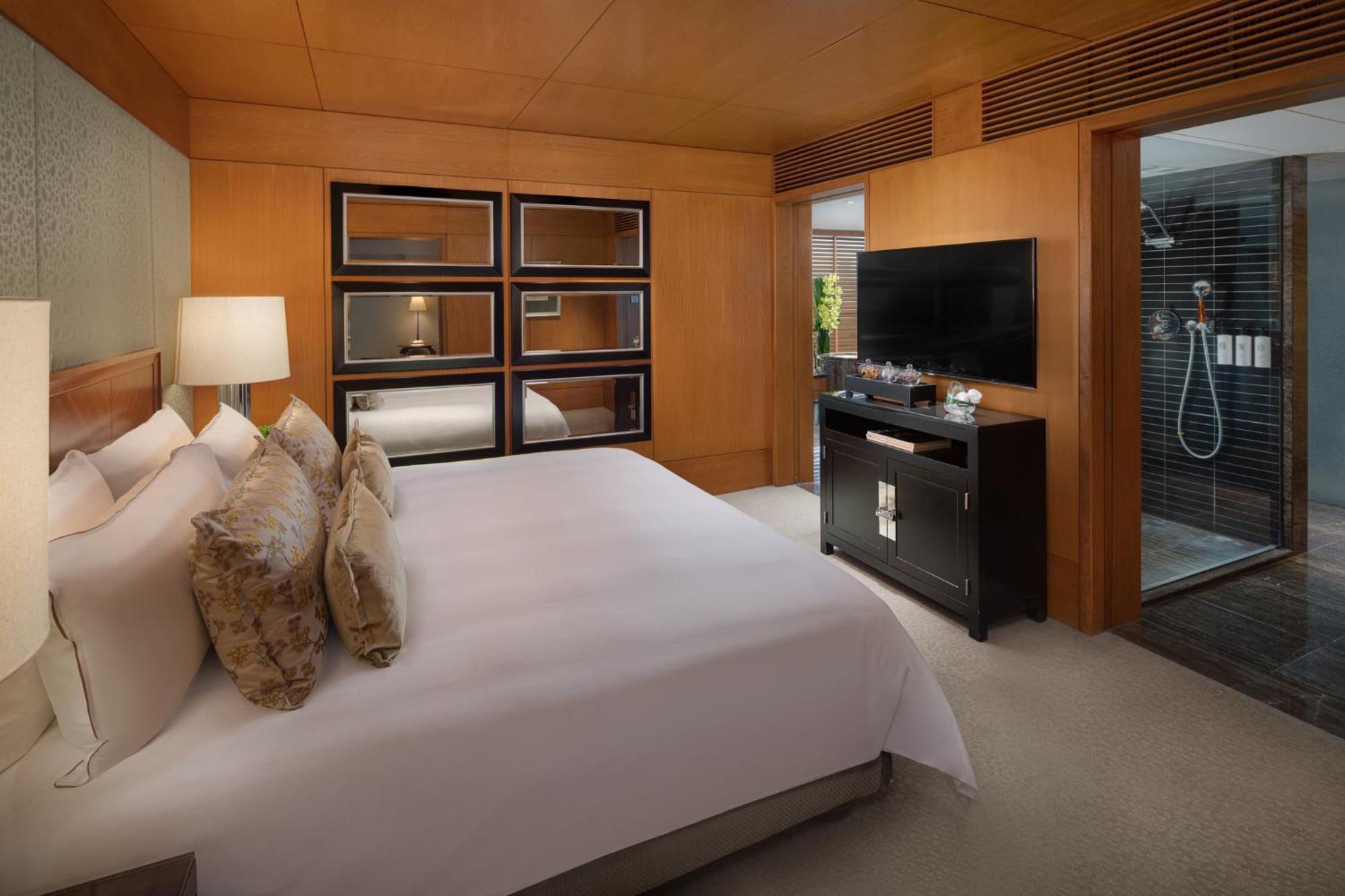 Khách sạn Mandarin Oriental, Hong Kong