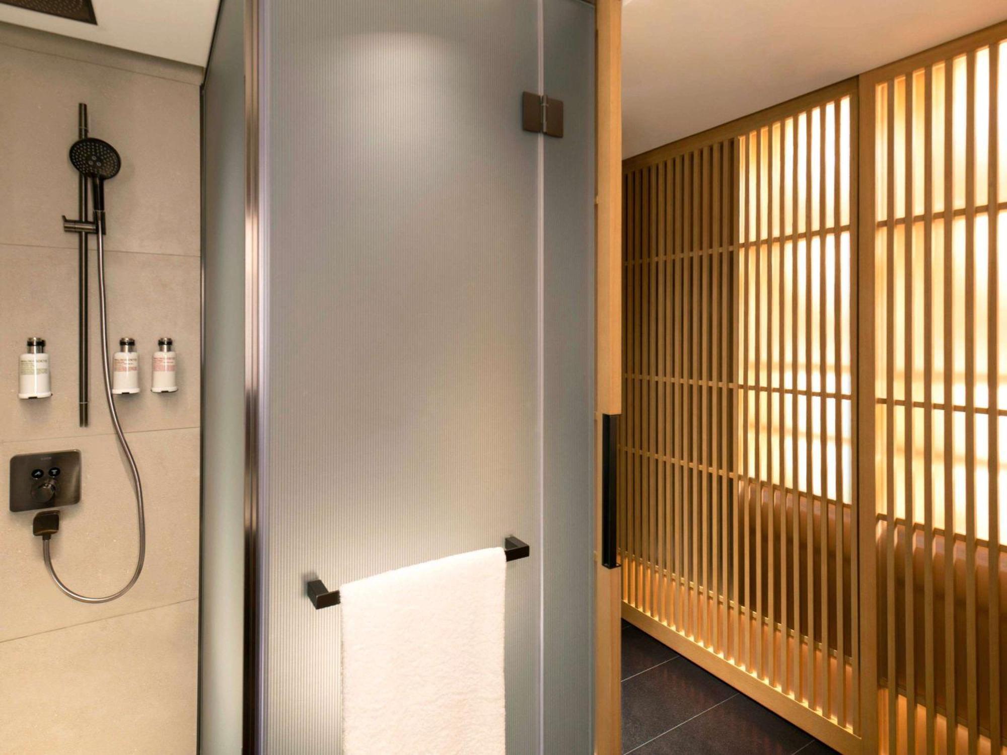 Khách sạn Aki - Mgallery 5*