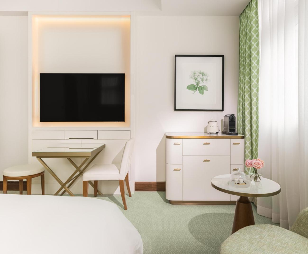 Hotel Lanson Place Causeway Bay,