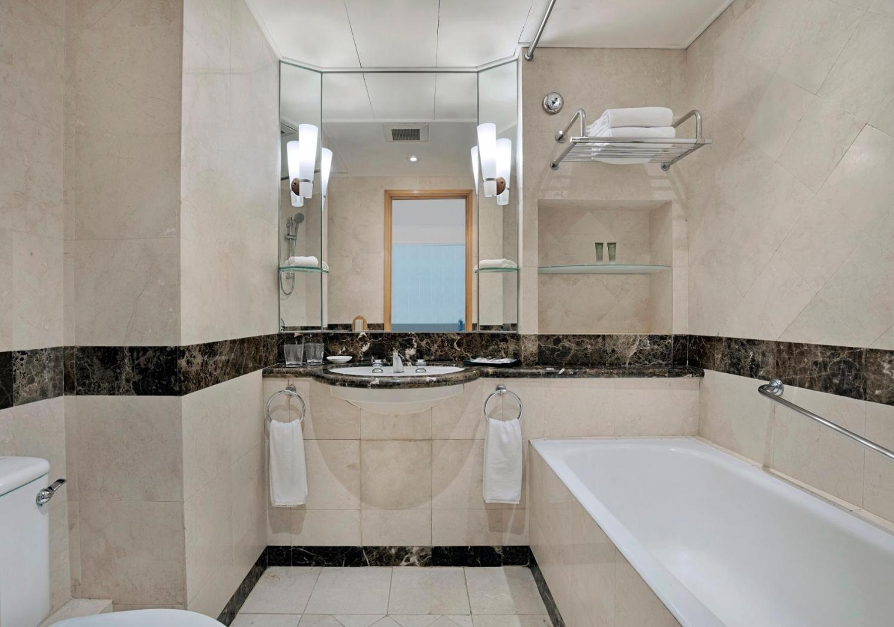 Hotel Harbour Plaza City