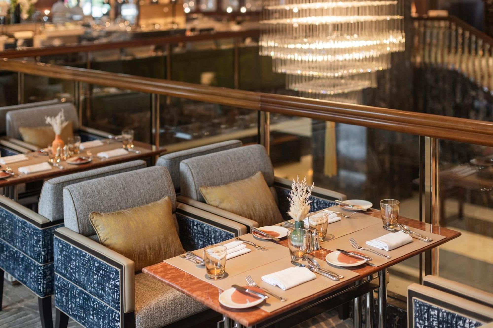 Mandarin Oriental, 5* Hong Kong