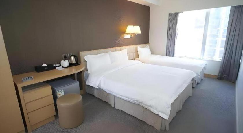 Hotel H1