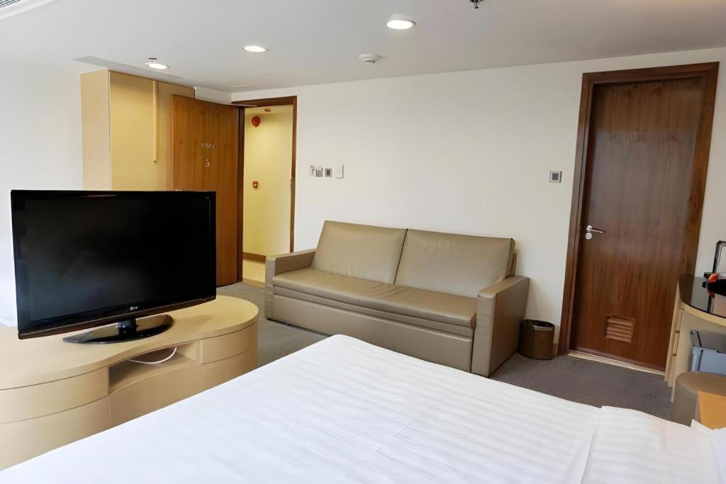 H1 Hotel 3*