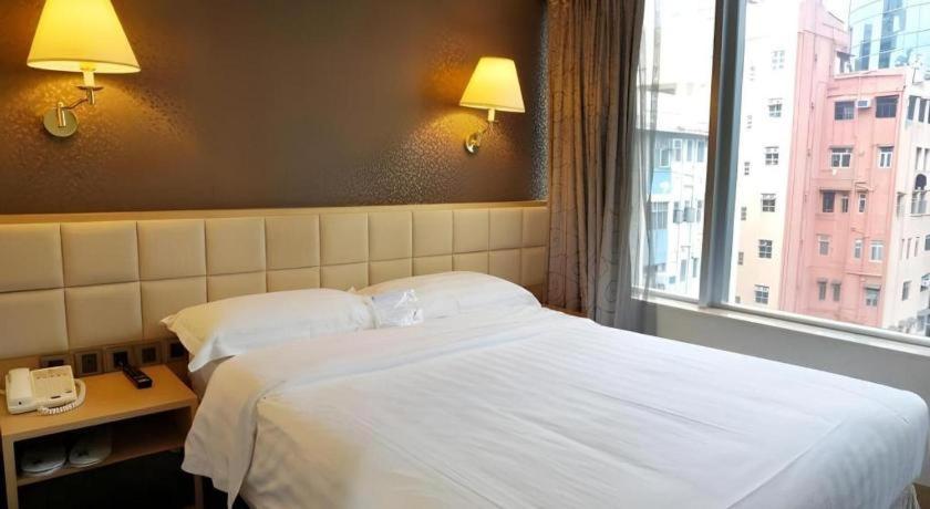 Hotel H1