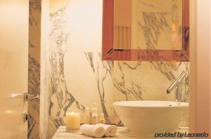 Hotel J Plus By Yoo 5*
