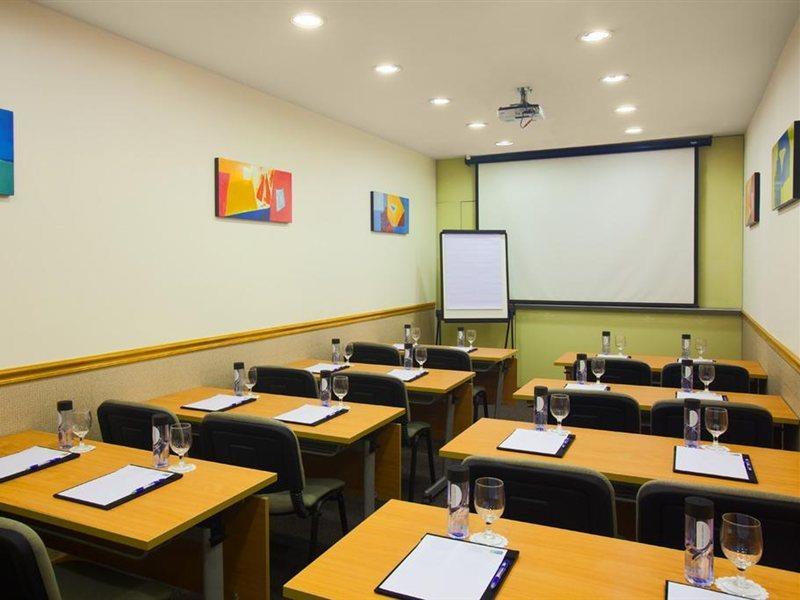 Hotel Holiday Express Causeway Bay By Ihg Hong Kong