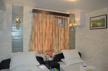 Skylark * Hong Kong