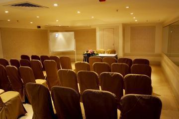 Khách sạn Western 4*