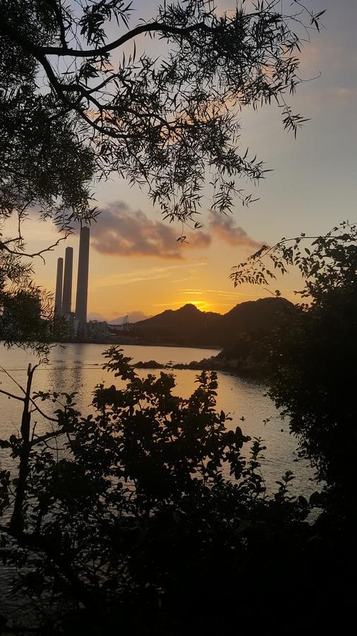 Man Lai Wah * Hongkong