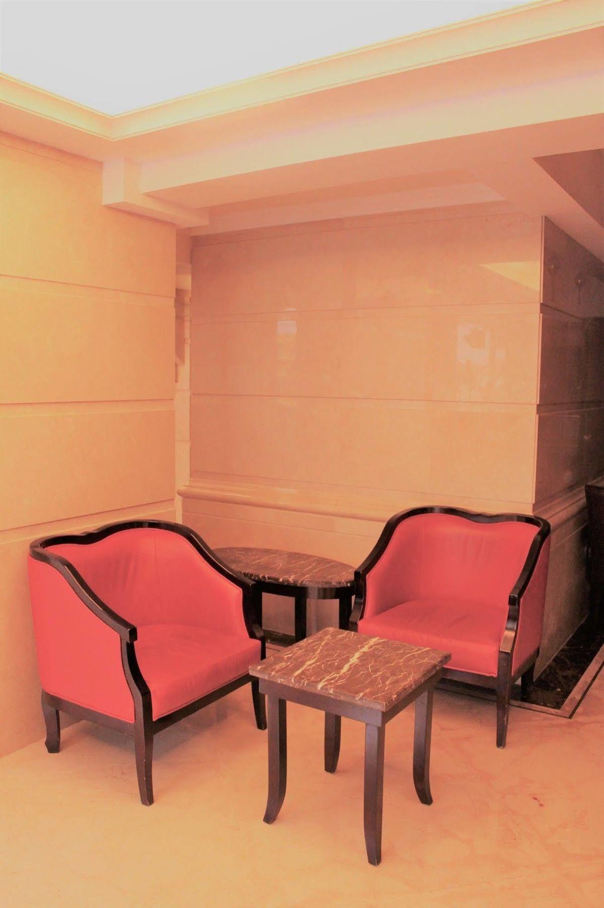 Lander Edward Hotel