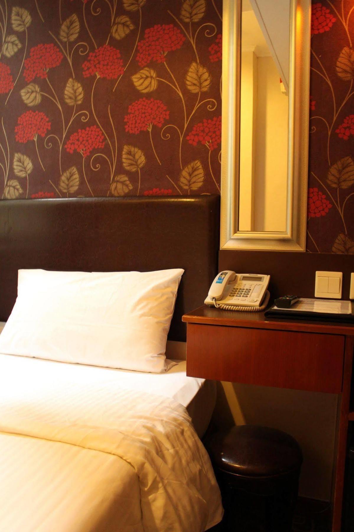 Hotel Lander Edward