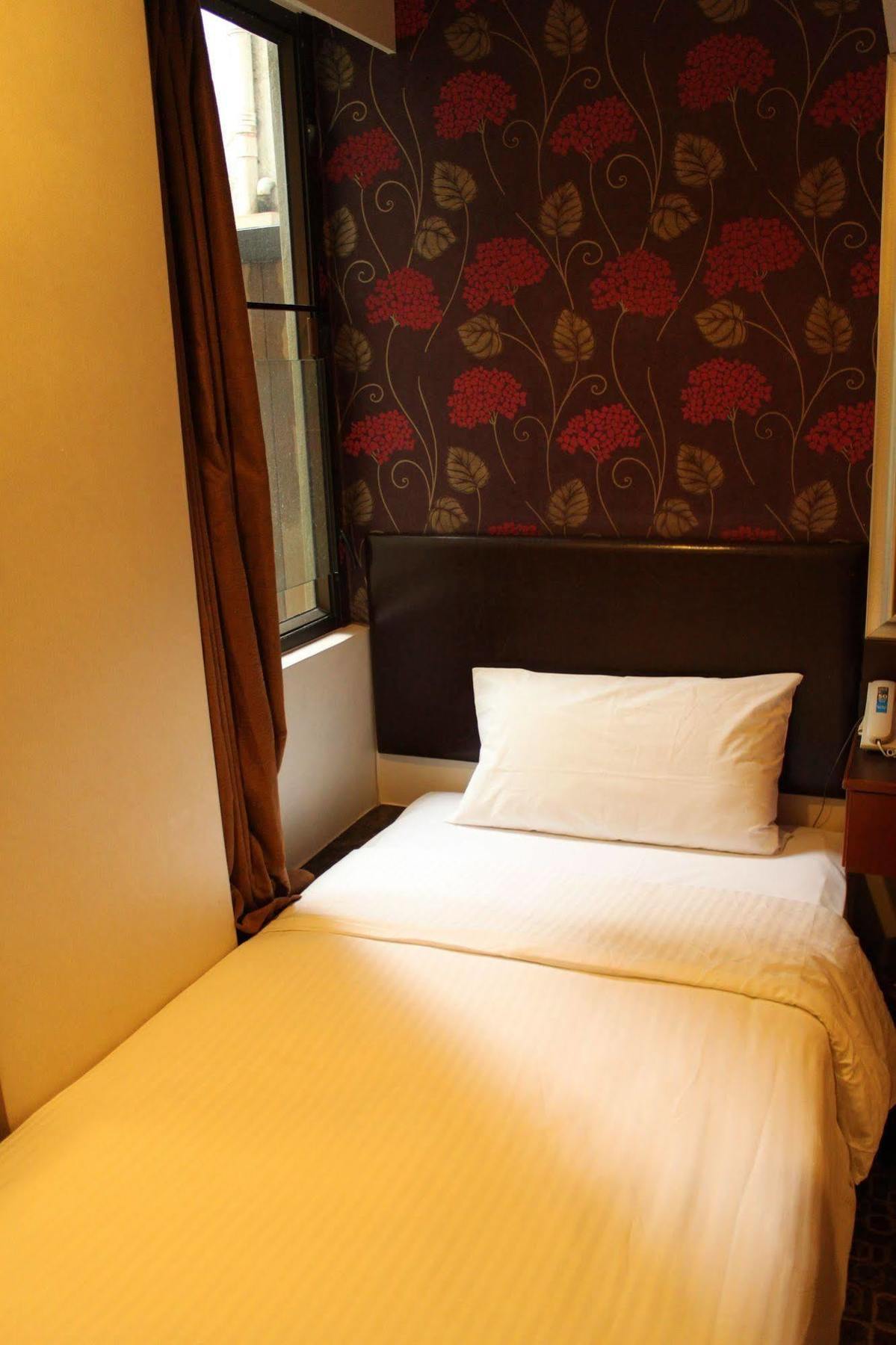 Lander Edward Hotel