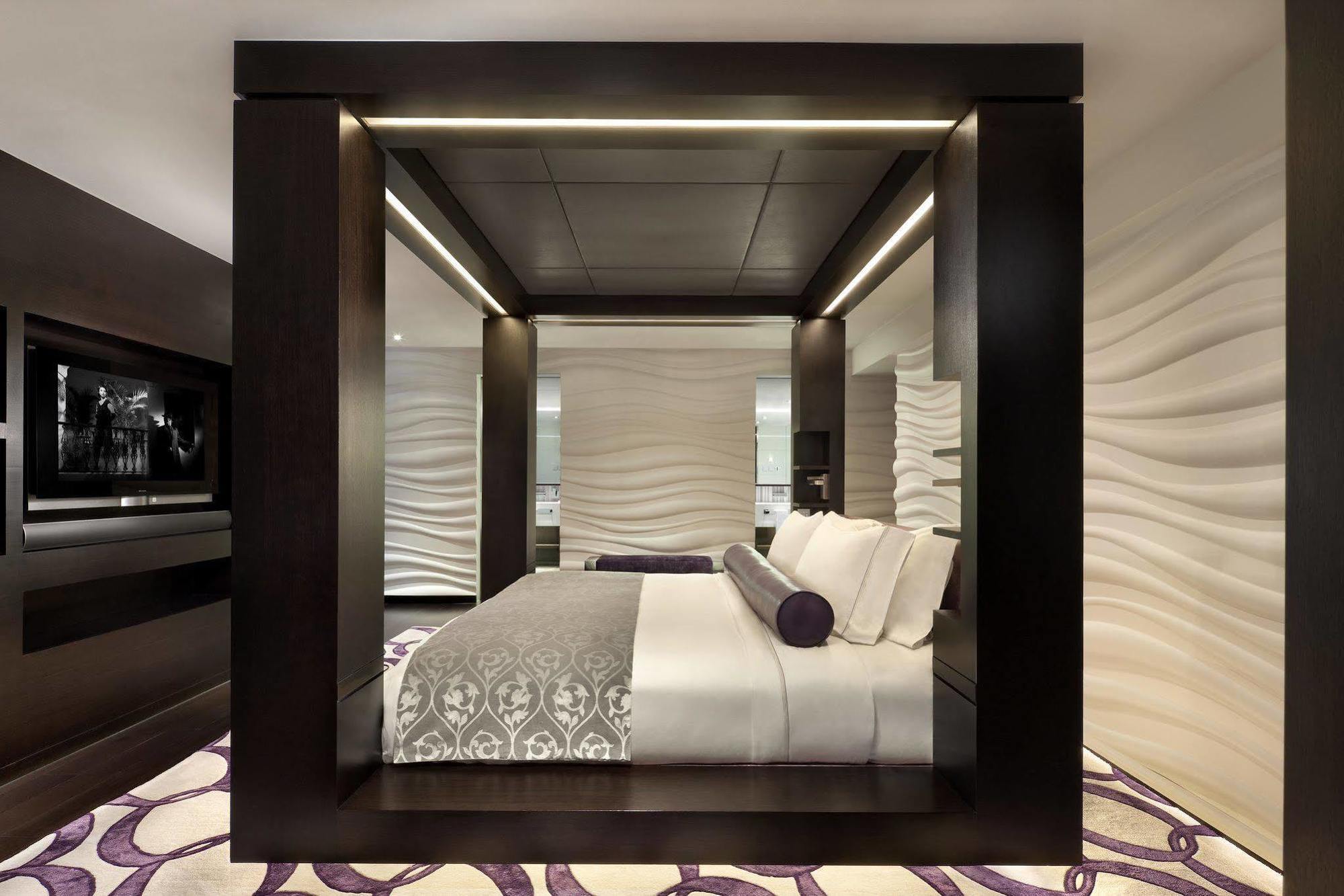 Hotel The Mira 5*
