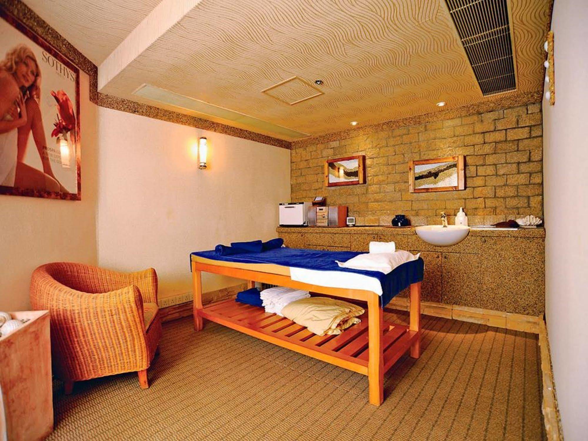 Hotel Harbour Plaza City