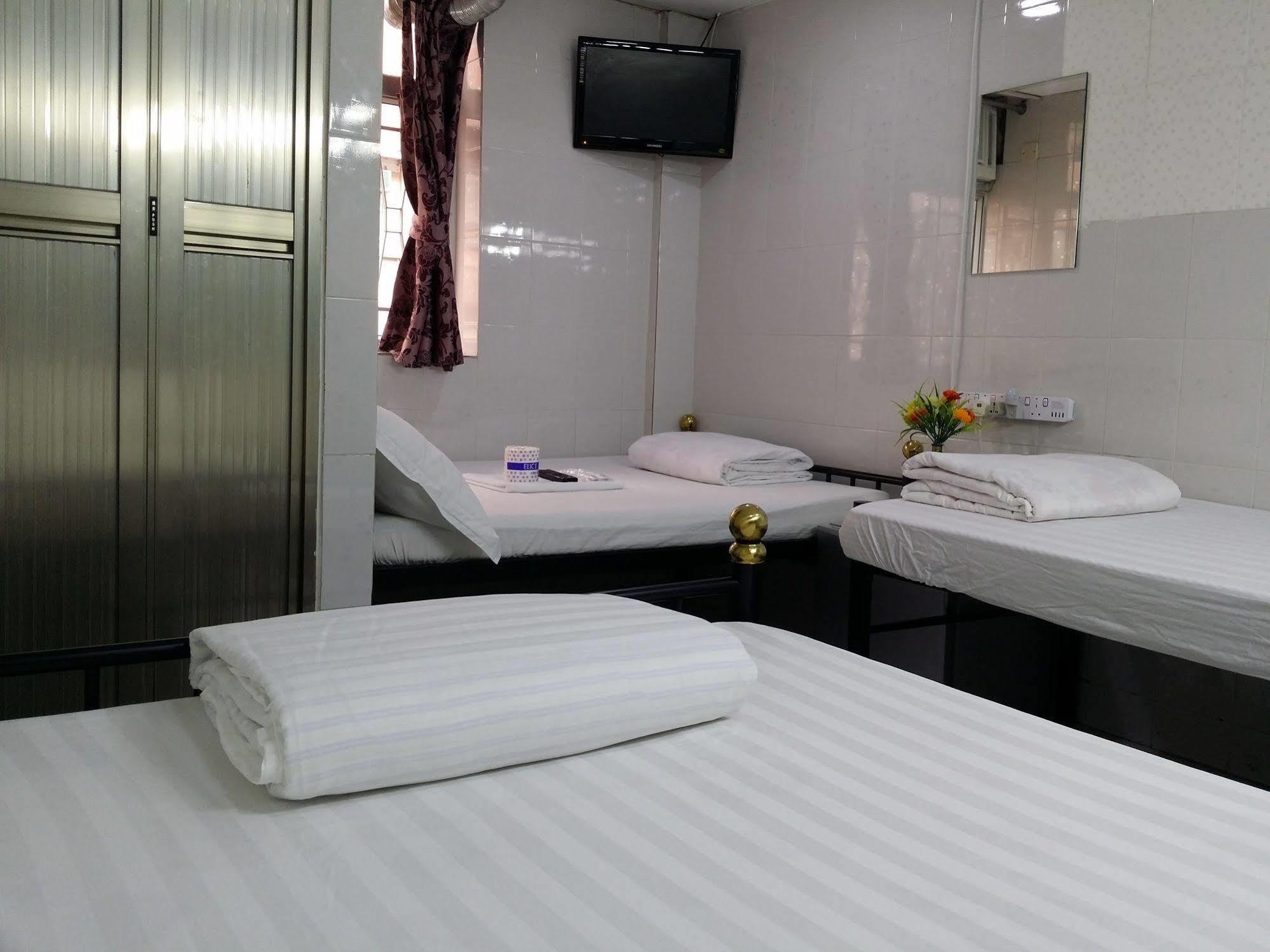 Hotel London *
