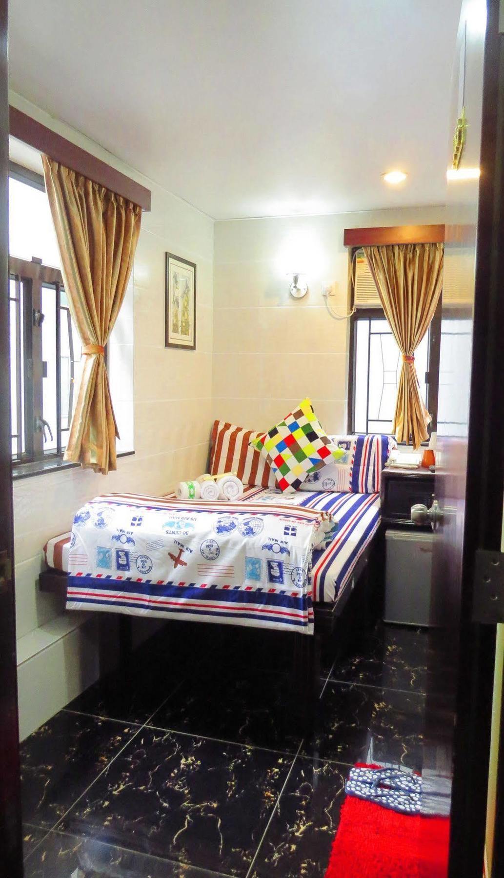 Guest house Day And Night Block D 10th Floor Hong Kong