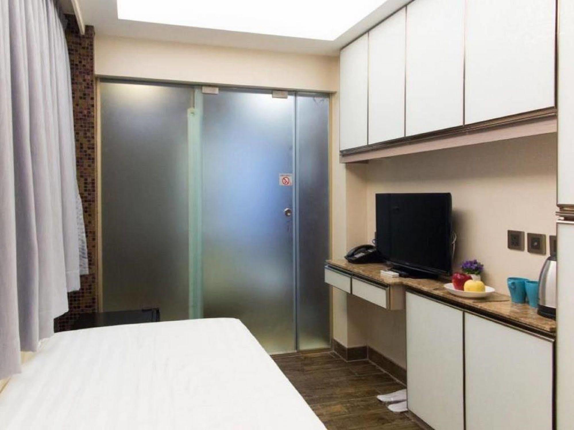 Metroplace Boutique Hotel 3*