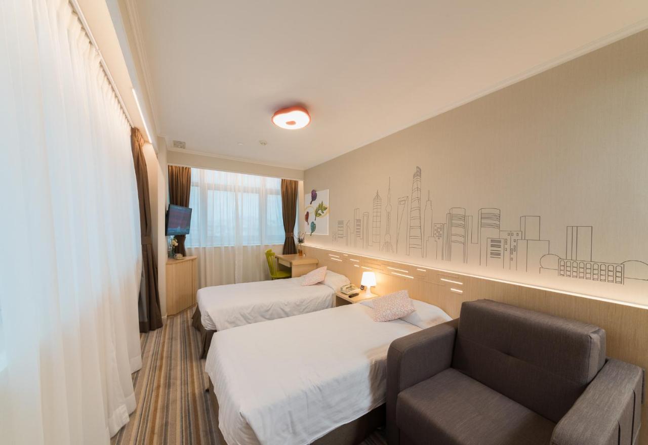 Hotel West