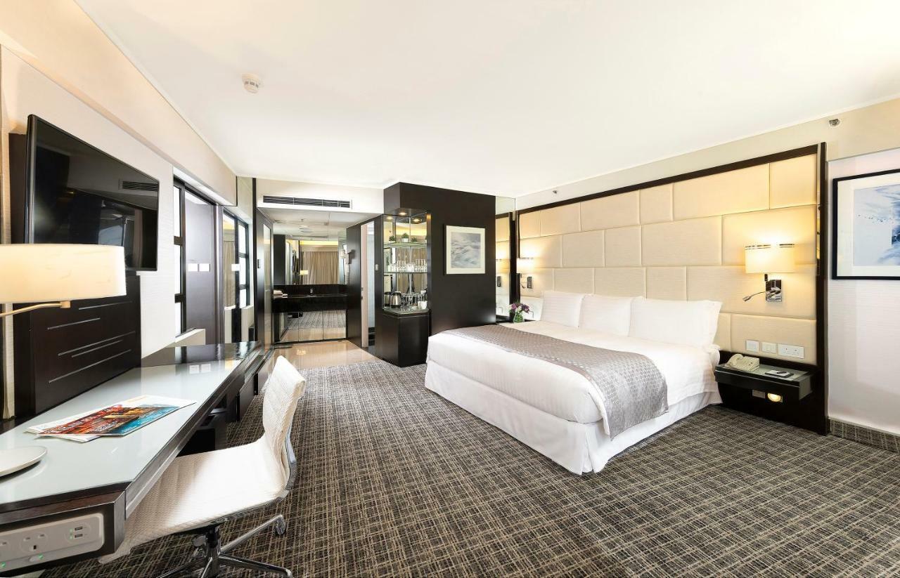 Hotel Regal Airport