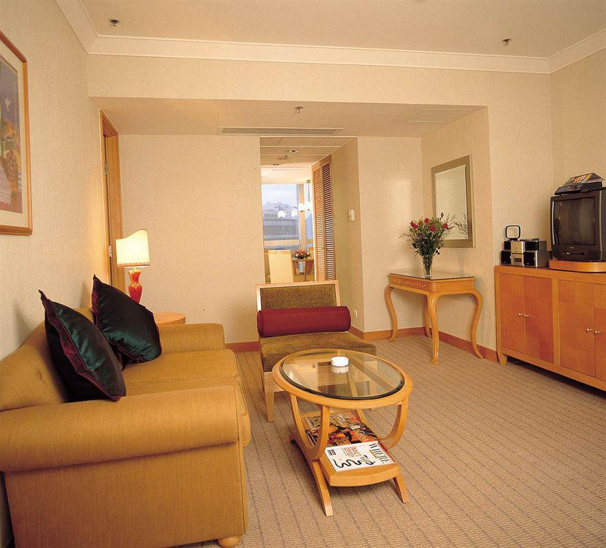 Harbour Plaza City Hotel