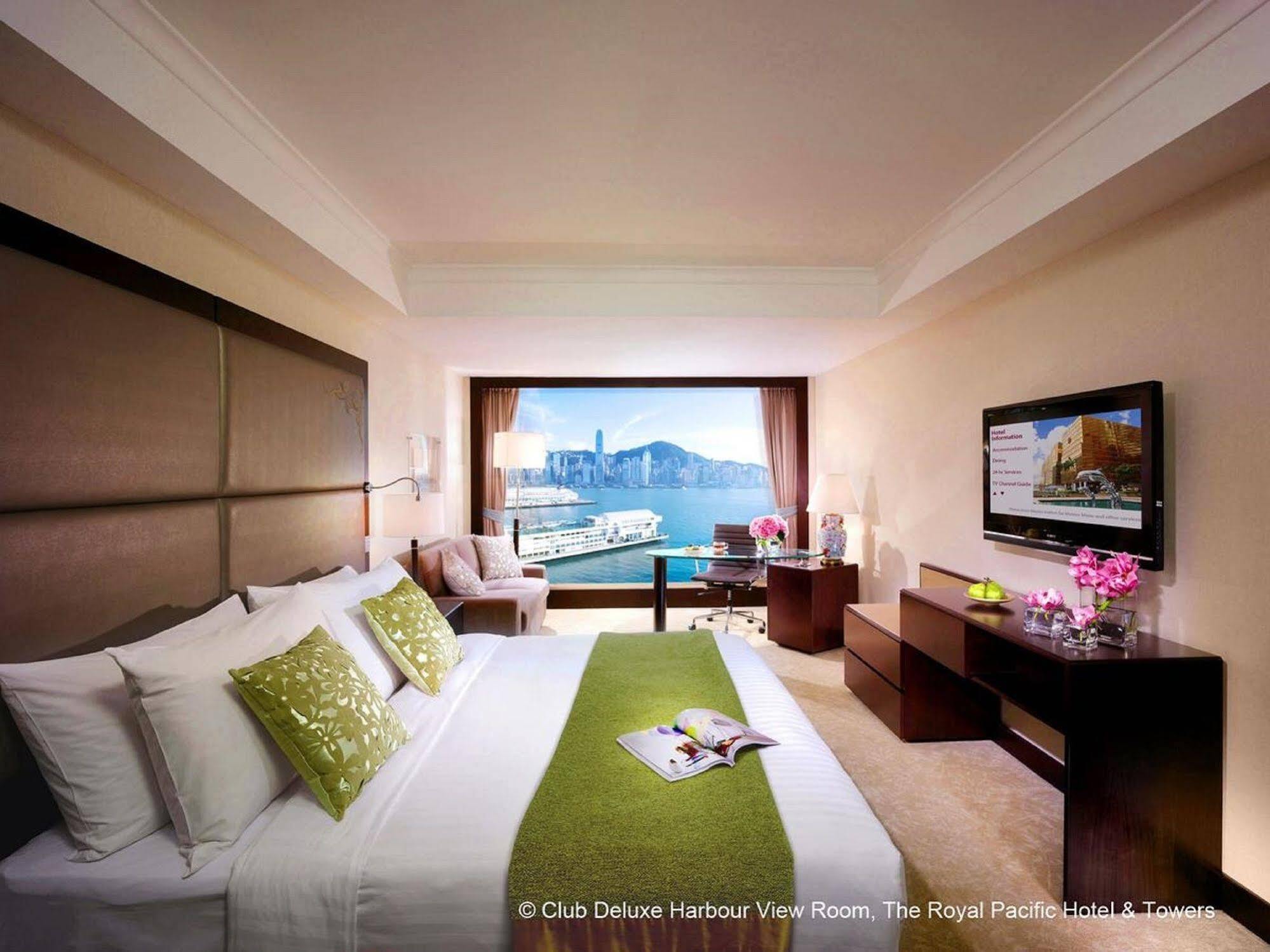 The Royal Pacific & Towers