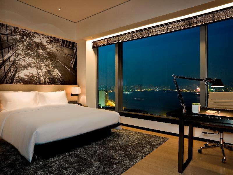 Hotel East 5*