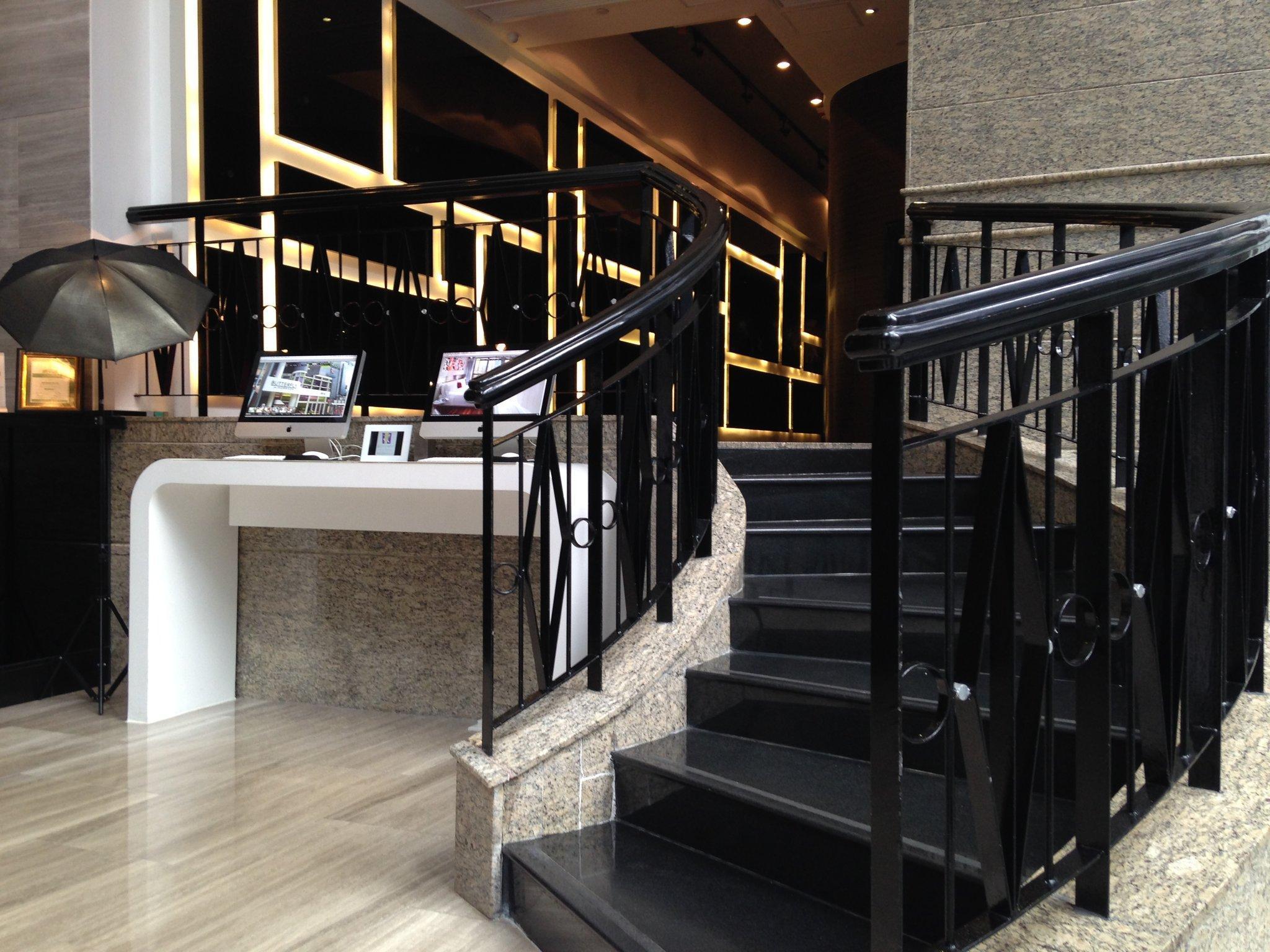Dash Living On Hollywood Hotel