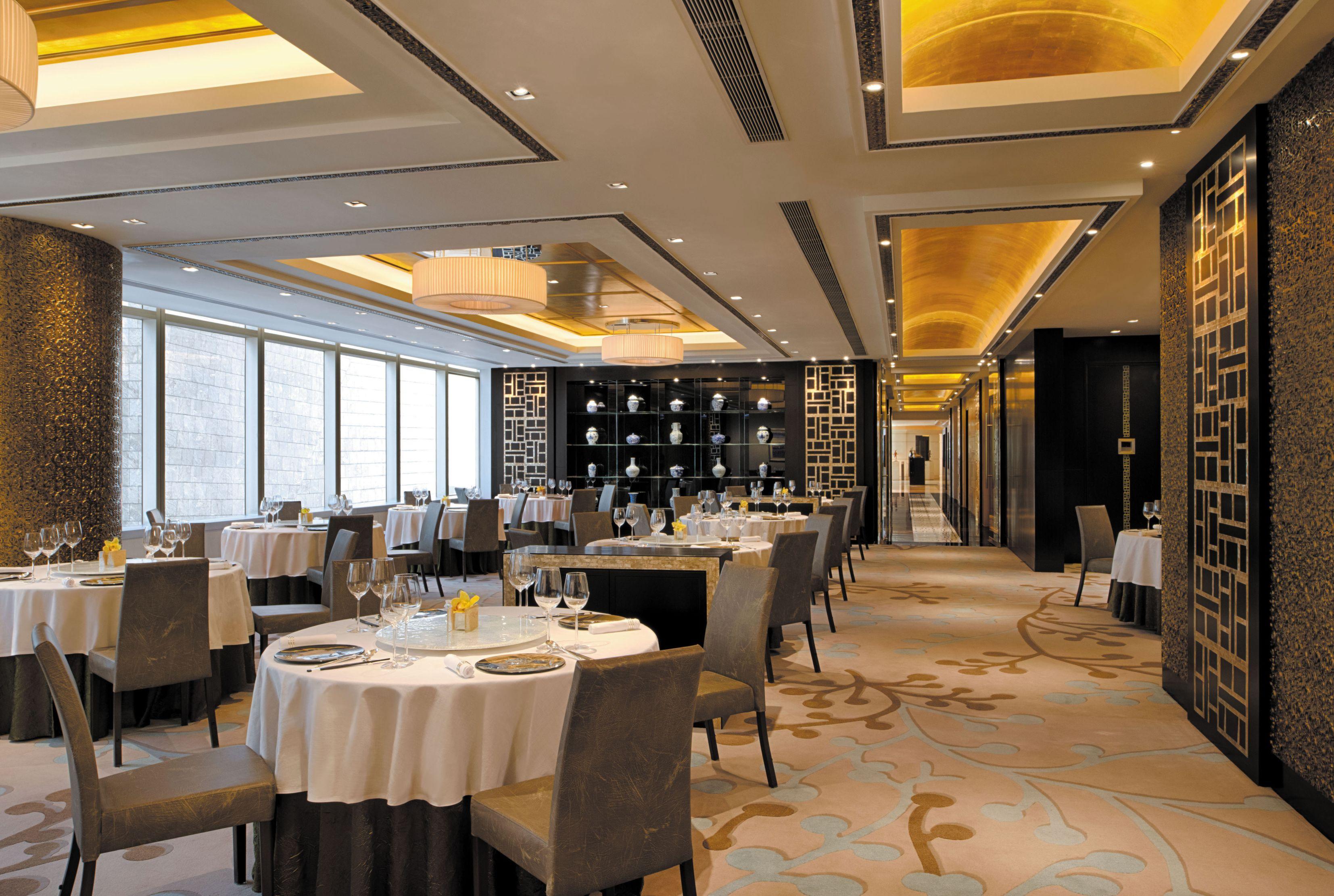 Cordis, Hotel