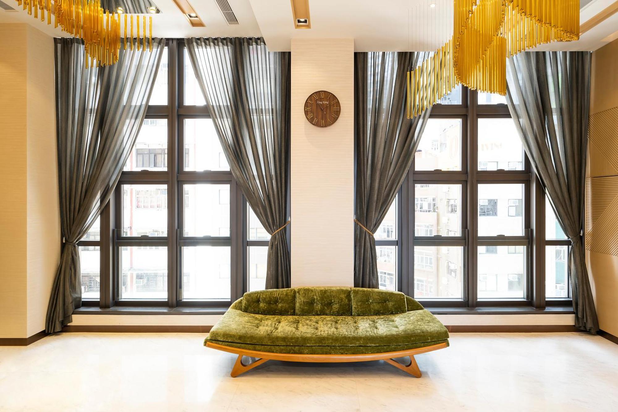 Y Hotel 4*