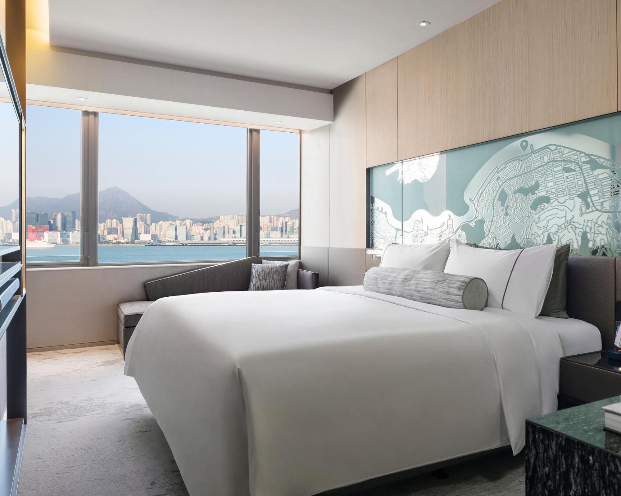 Hyatt Centric Victoria Harbour Hotel 4*