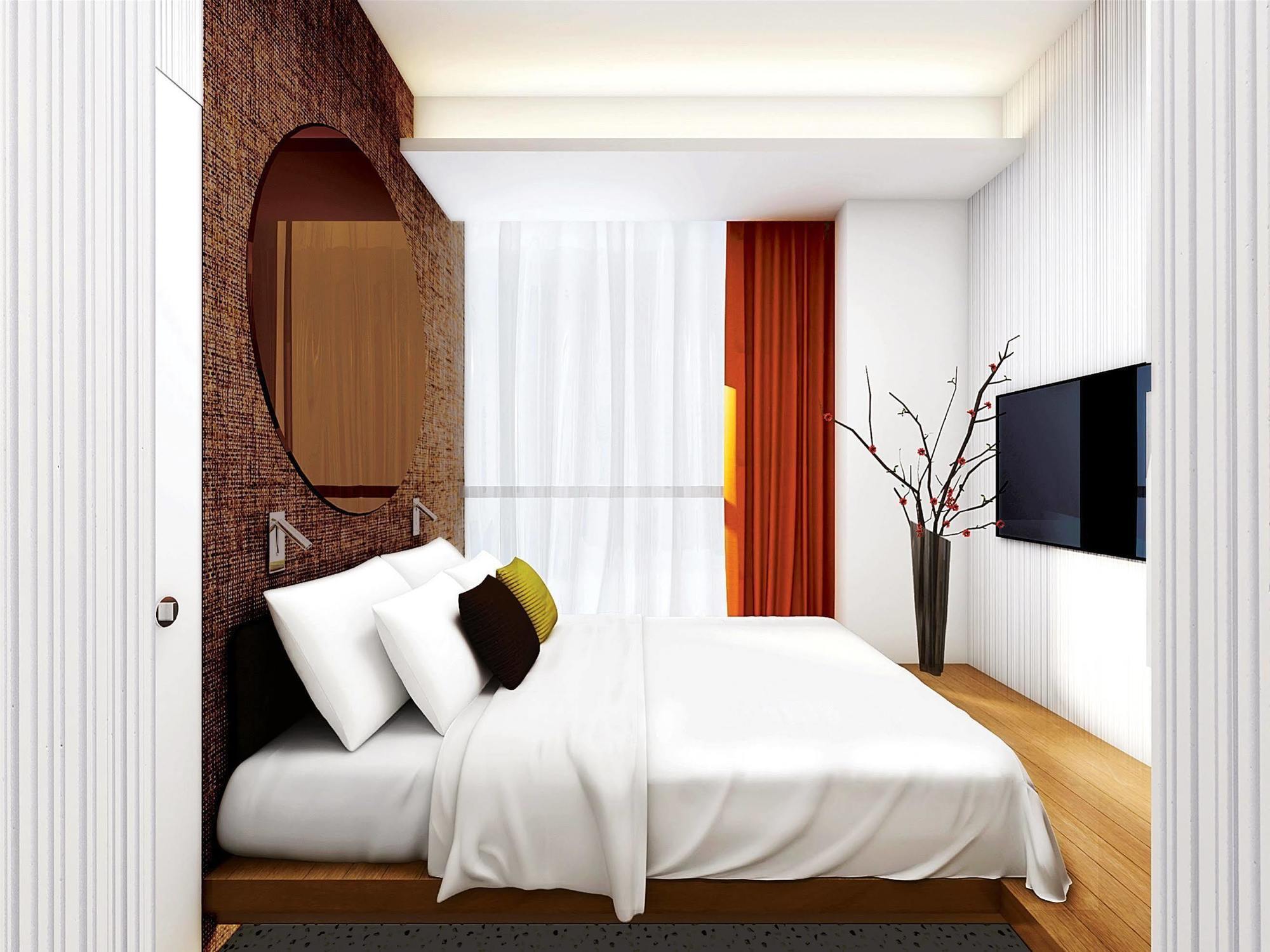 Dash Living On Queen's Hotel 4*