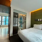 Knight On Wyndham Apartment