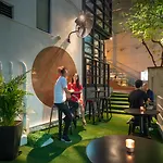 Ovolo Central