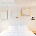Hotel Stage