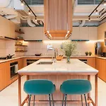 Weave Suites - Central West