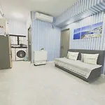 Apt 4Br10Pax, 2Bar ,1Mins Mtr