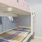 Apt 4Br10Pax, 2Bar ,1Mins Mtr