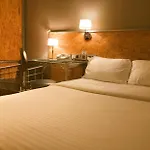 Ind Hotel