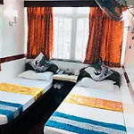 Traveller\'S Hostel