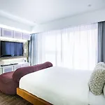 V Wanchai