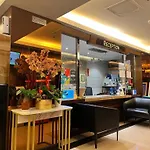 Sunny Day Hotel