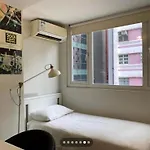 Stylish Central Hk Flat With Balcony