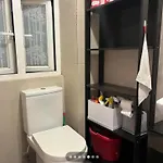Stylish Central Hk Flat With Balcony