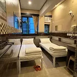 168 Youth Hostel