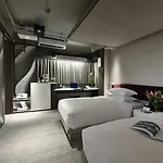 XI Hotel