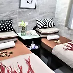 Metrocity Lounge